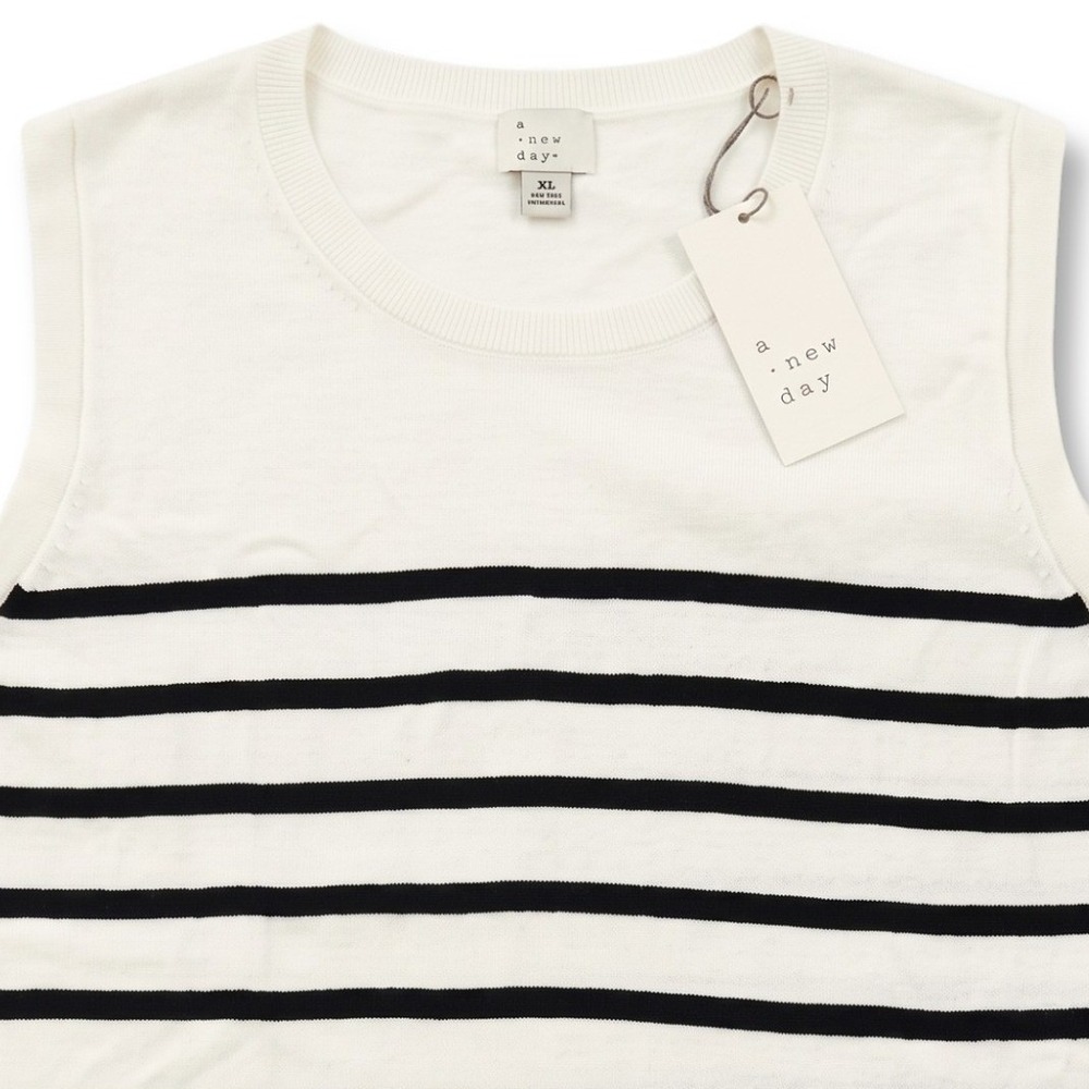 A New Day Sweater Vest Women XL Ivory Black Striped Sleeveless Knit Crewneck Top - Picture 5 of 8